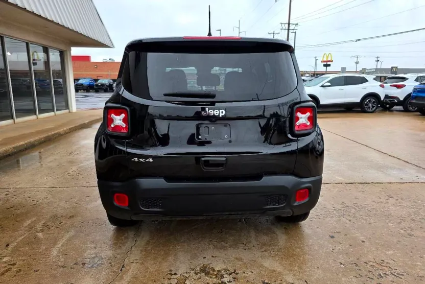 2023 Jeep Renegade Latitude Upland photo 1