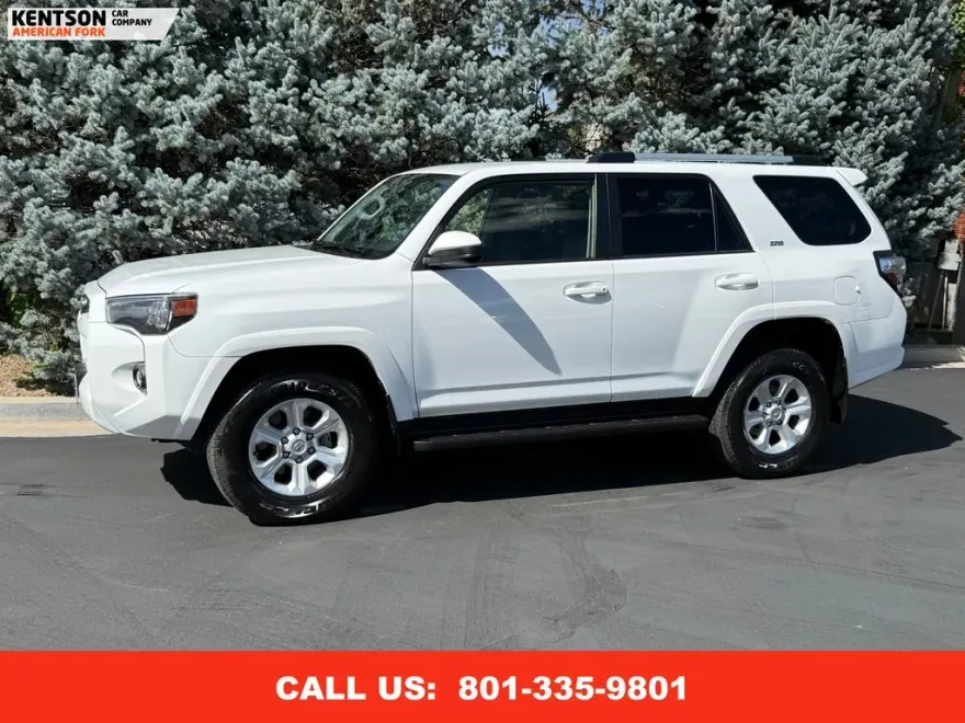 2024 Toyota 4Runner SR5 photo 1