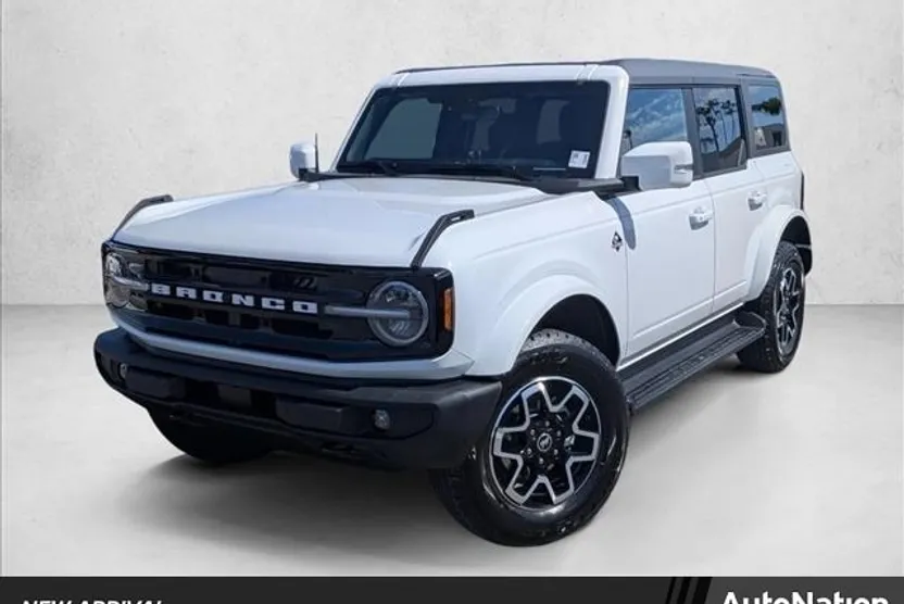 2025 Ford Bronco Outer Banks photo 1
