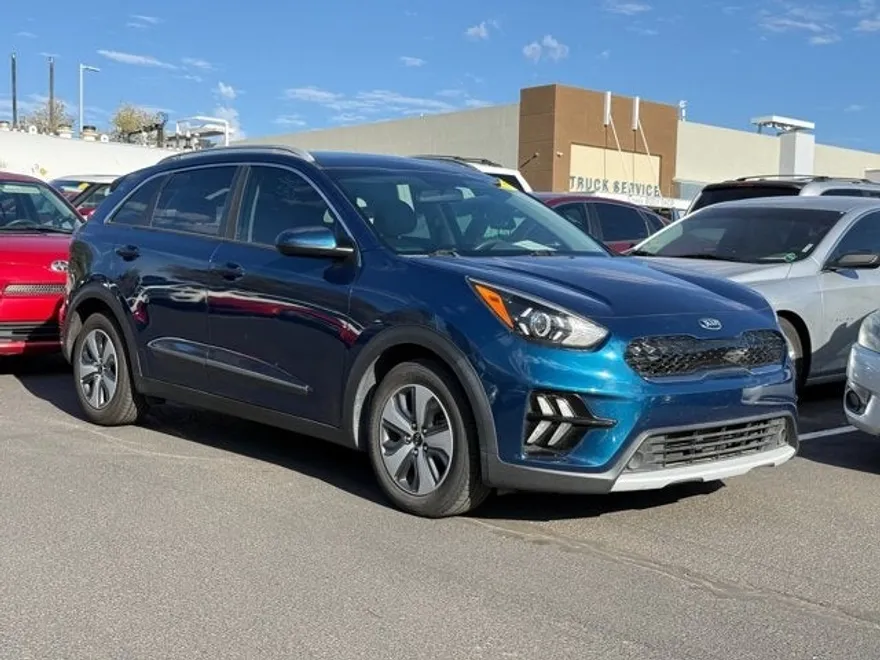 2020 Kia Niro LX photo 1