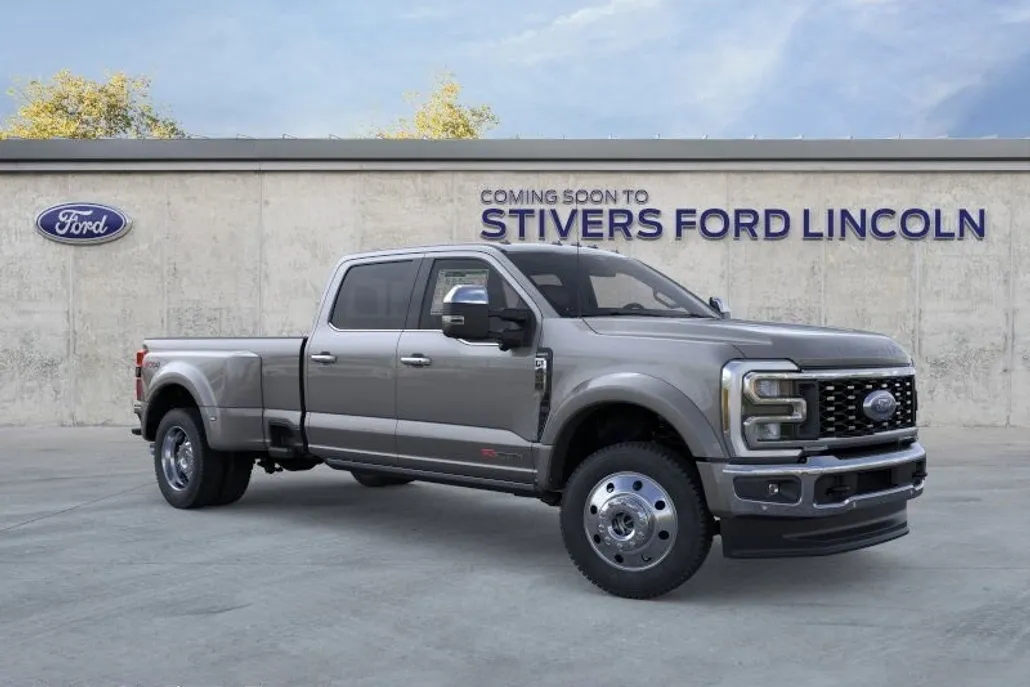 2026 Ford F-450 Lariat photo 1