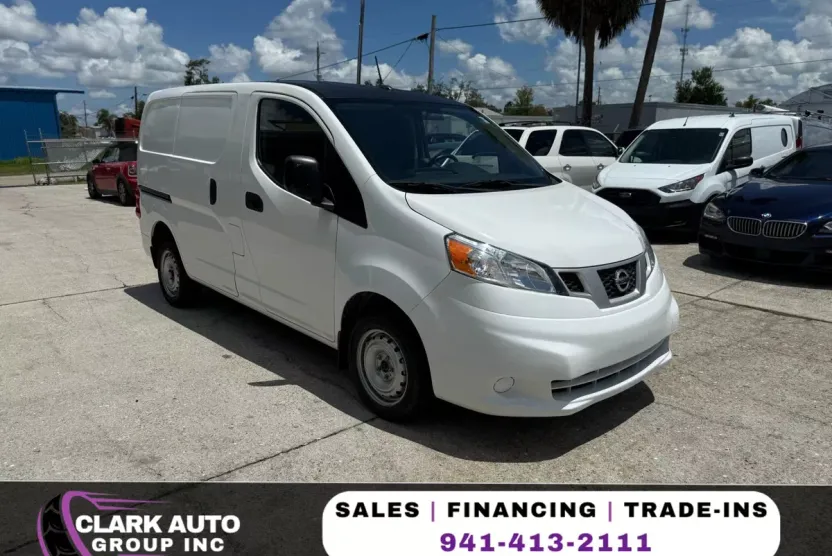 2021 Nissan NV200 SV photo 1