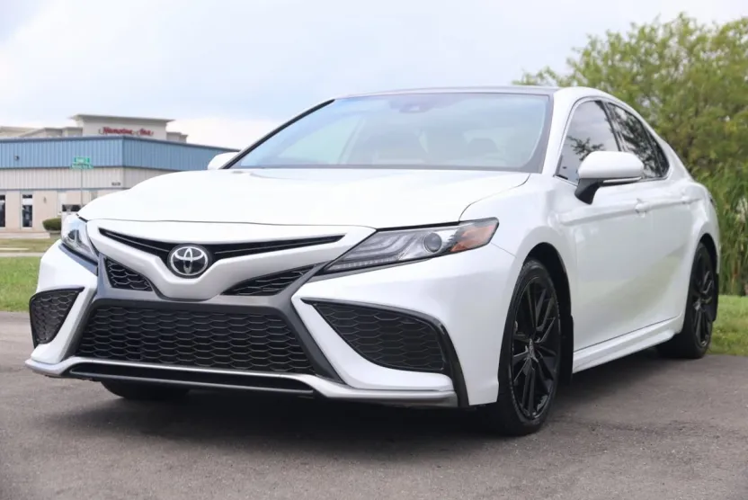2023 Toyota Camry XSE photo 1