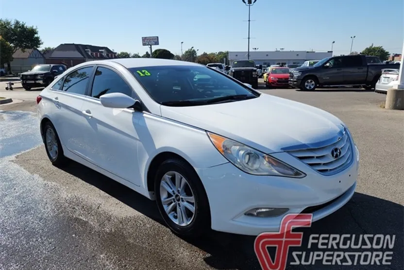 2013 Hyundai Sonata GLS photo 1