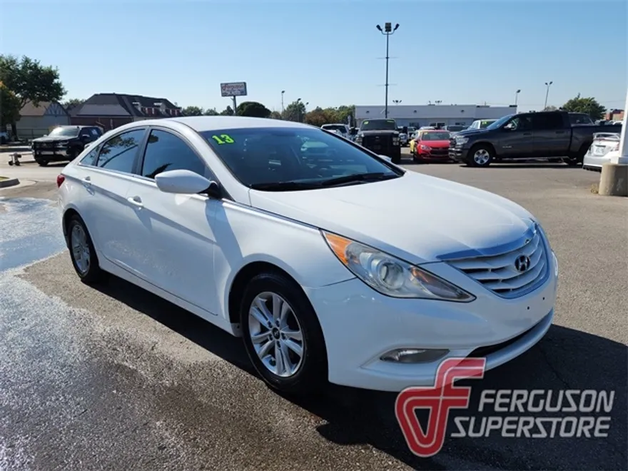 2013 Hyundai Sonata GLS photo 1