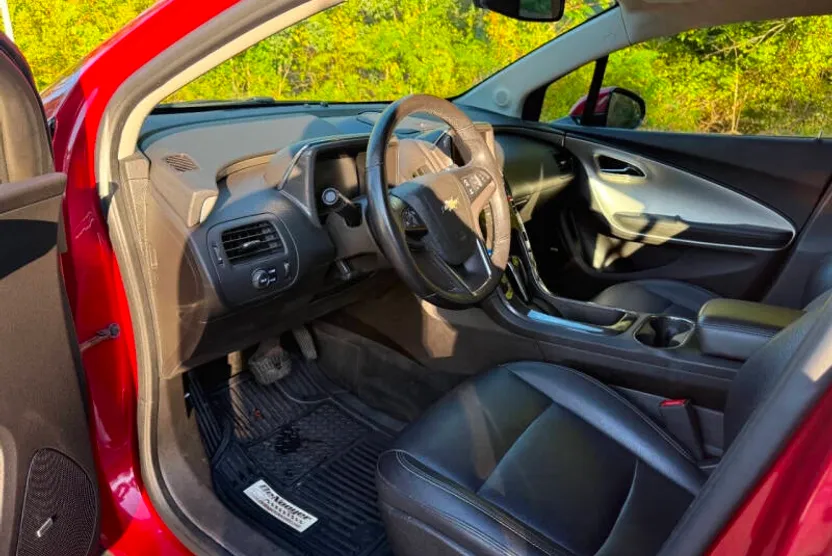 2013 Chevrolet Volt Premium photo 1
