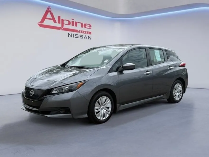 2024 Nissan Leaf S photo 1