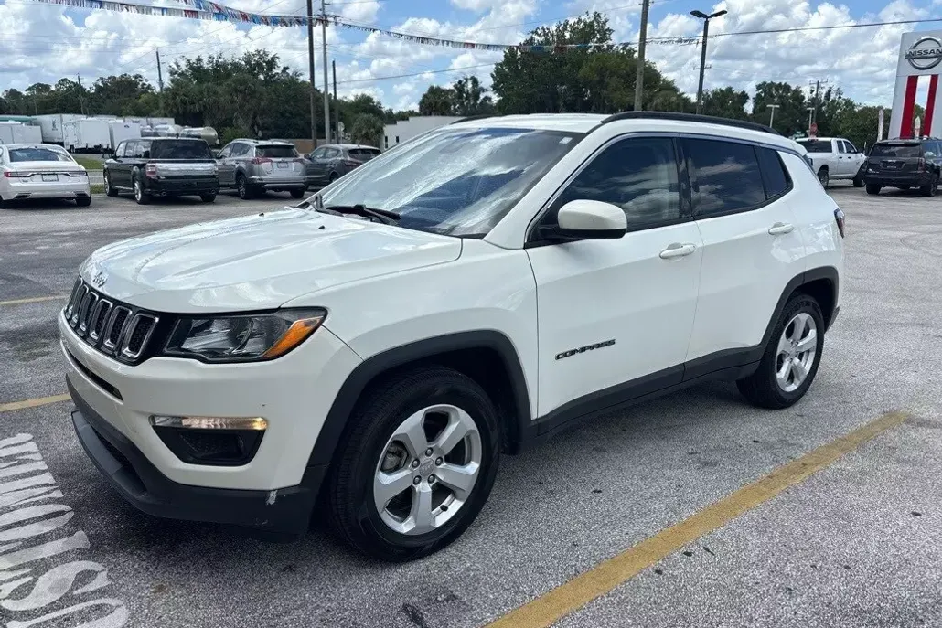 2021 Jeep Compass Latitude photo 1
