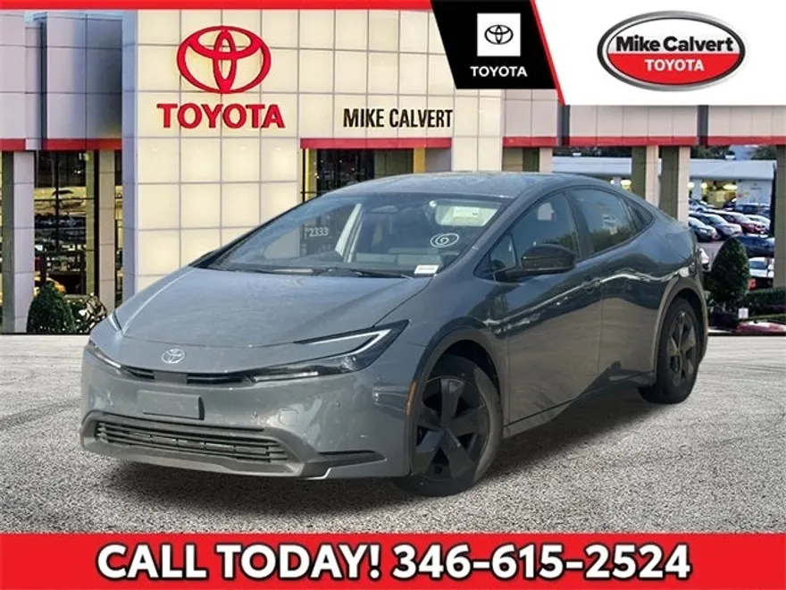 2025 Toyota Prius LE photo 1