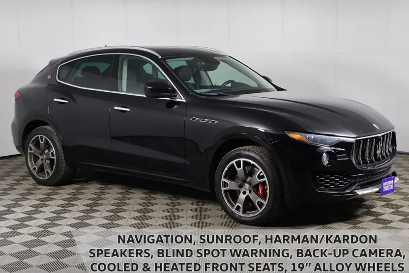 2017 Maserati Levante S photo 1