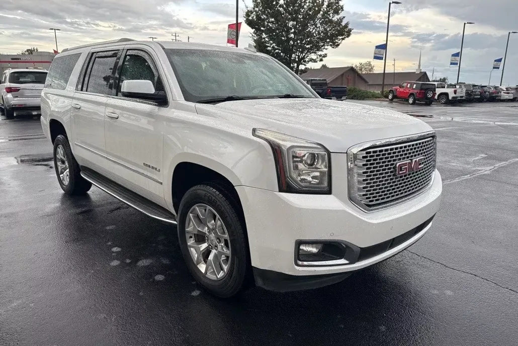 2016 Gmc Yukon XL Denali photo 1