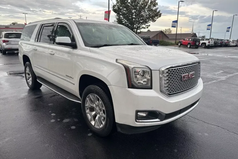 2016 Gmc Yukon XL Denali photo 1