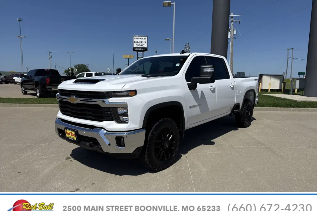 2025 Chevrolet Silverado 2500HD LT photo 1