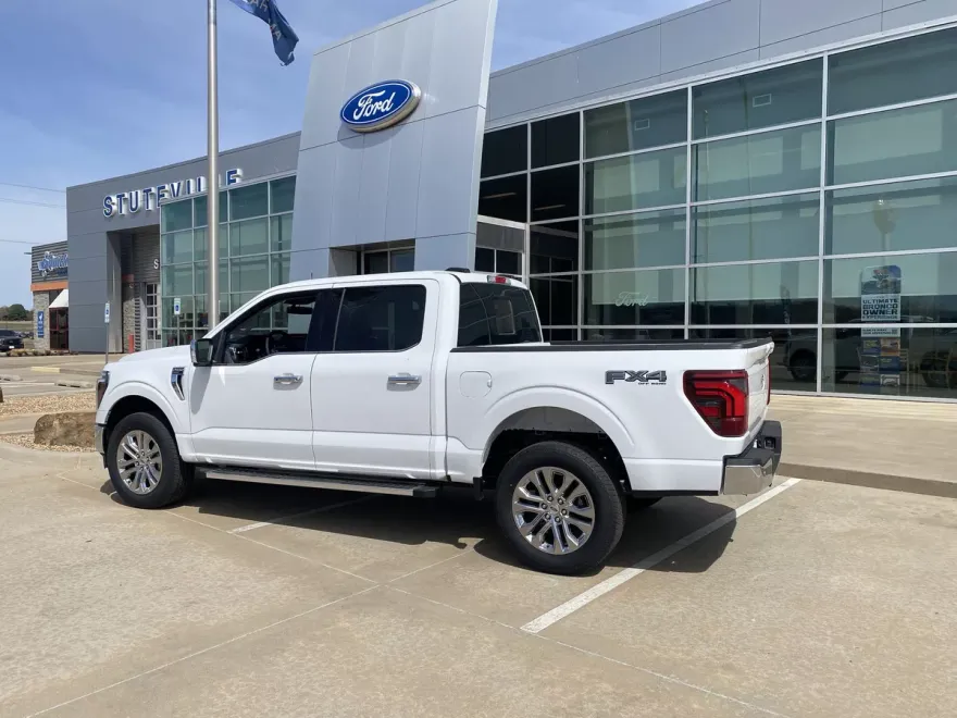 2025 Ford F-150 Lariat photo 1