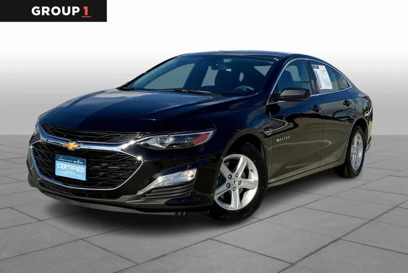 2023 Chevrolet Malibu LS photo 1