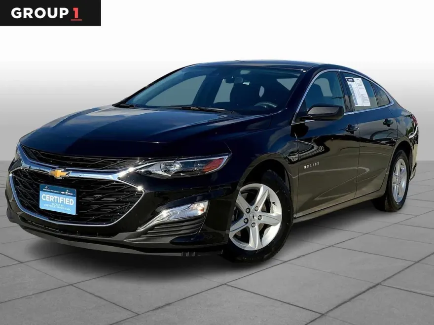 2023 Chevrolet Malibu LS photo 1