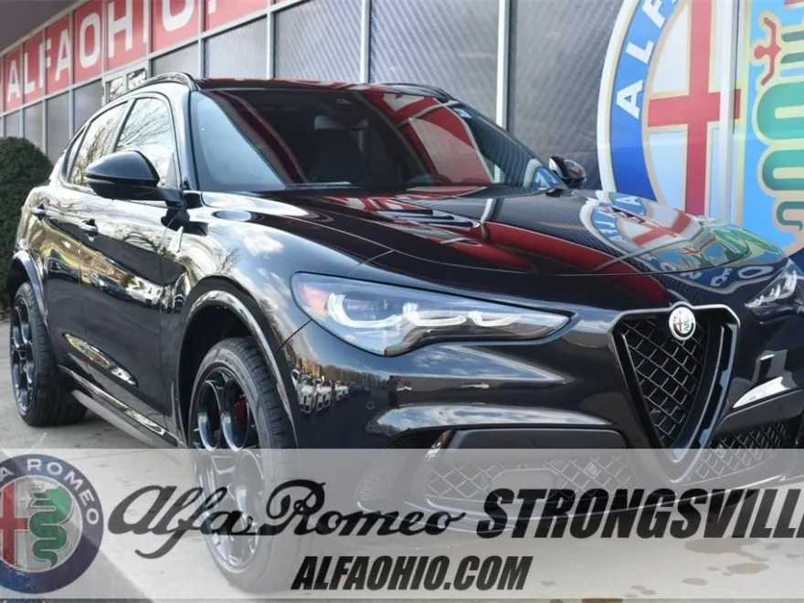 2024 Alfa Romeo Stelvio Quadrifoglio photo 1