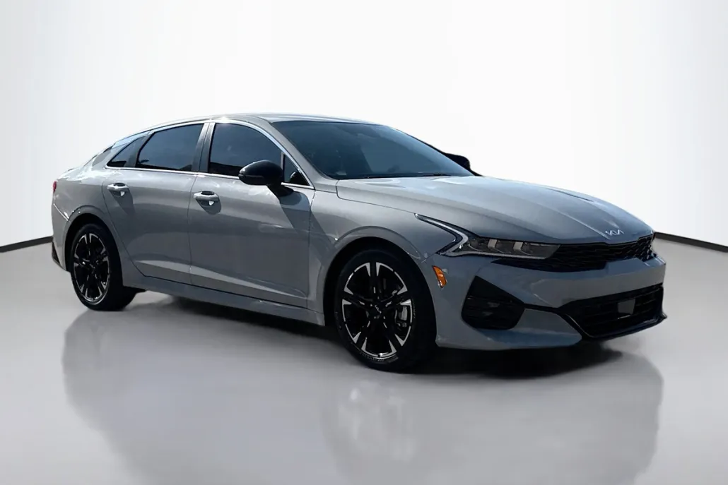 2023 Kia K5 GT-Line photo 1