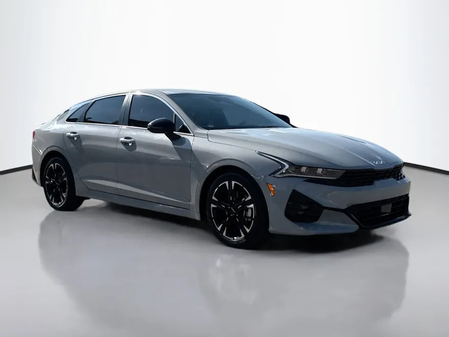 2023 Kia K5 GT-Line photo 1