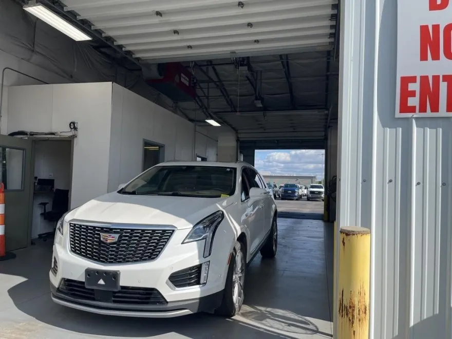 2022 Cadillac XT5 Platinum Premium Luxury photo 1