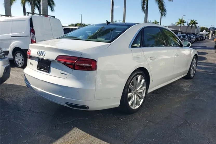 2017 Audi A8 L 3.0T Quattro photo 1