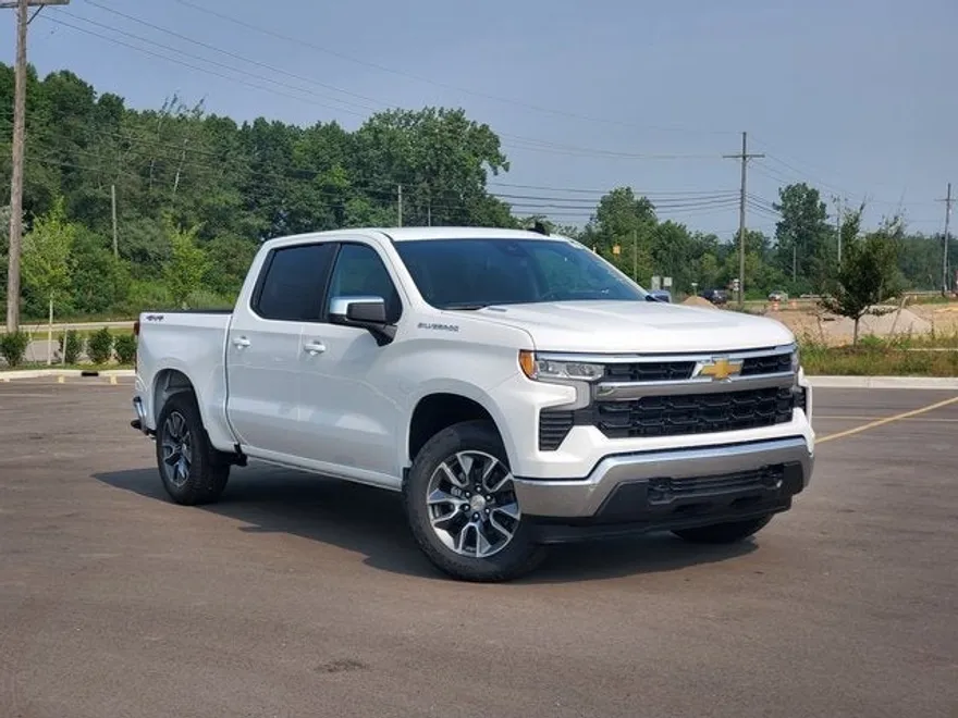 2026 Chevrolet Silverado 1500 LT photo 1