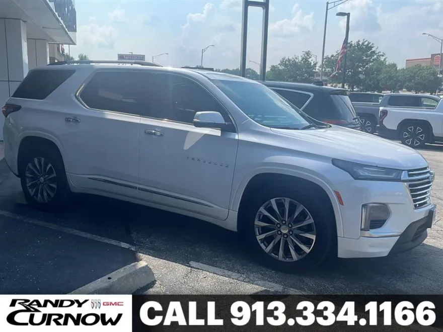 2023 Chevrolet Traverse Premier photo 1