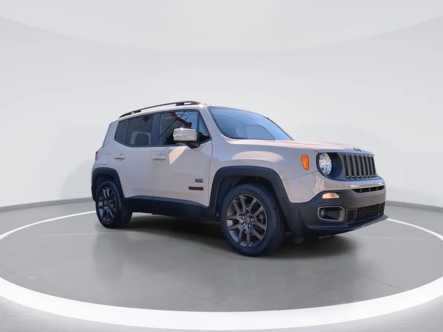 2016 Jeep Renegade Latitude photo 1