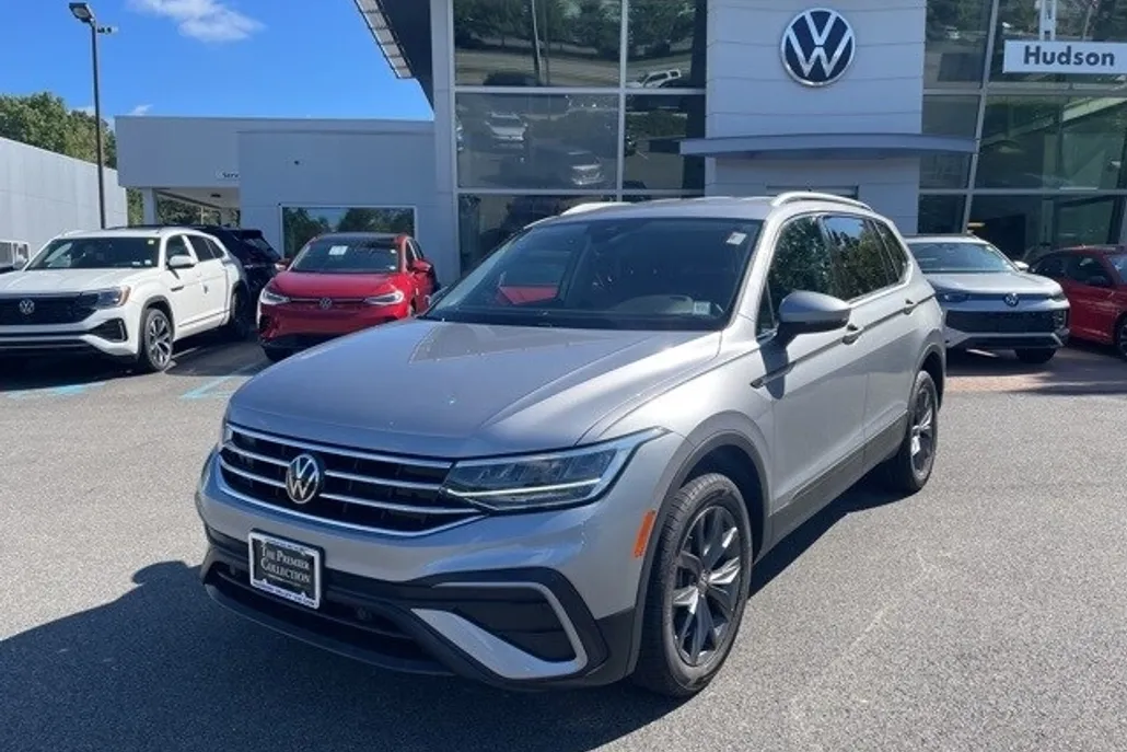 2022 Volkswagen Tiguan SE photo 1