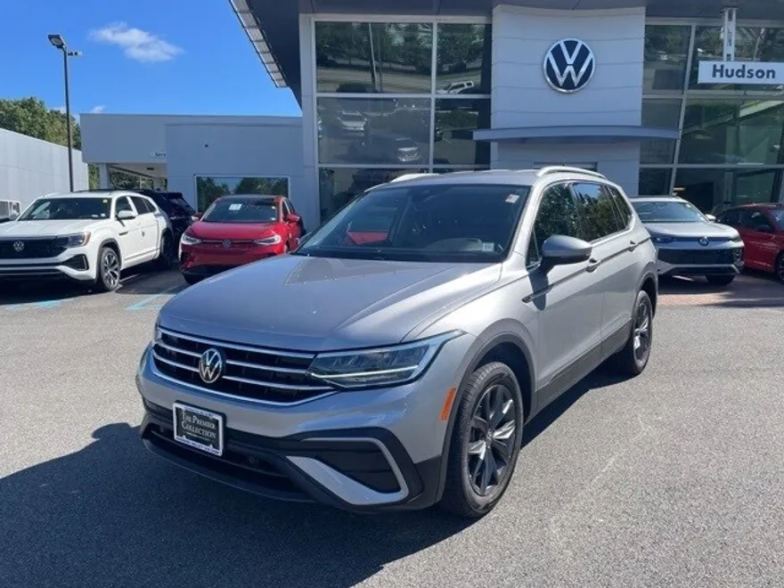 2022 Volkswagen Tiguan SE photo 1
