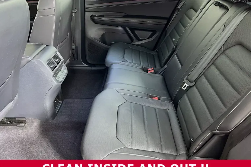 2024 Volkswagen Atlas Cross Sport SEL R-Line photo 1