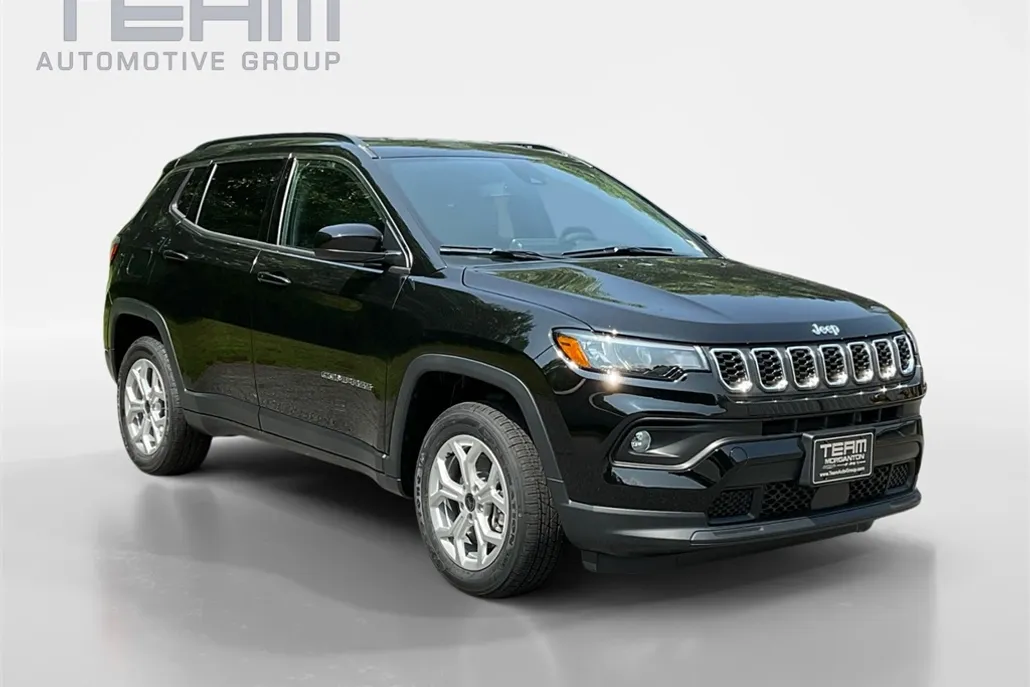 2025 Jeep Compass Latitude photo 1