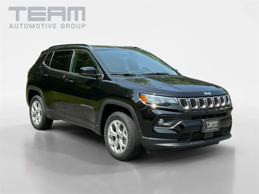 2025 Jeep Compass Latitude photo 1