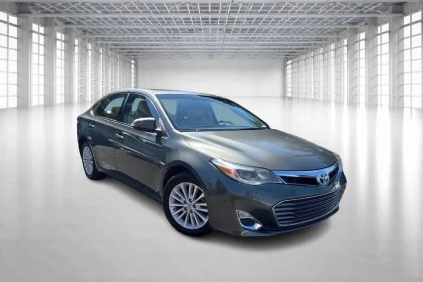 2014 Toyota Avalon Hybrid XLE Premium photo 1