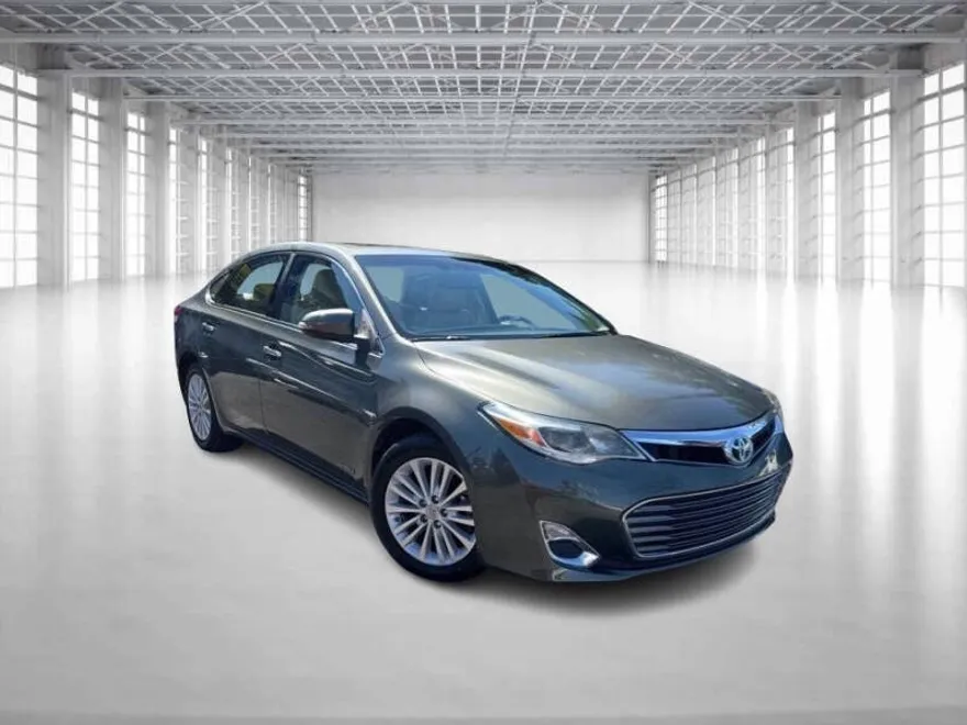 2014 Toyota Avalon Hybrid XLE Premium photo 1