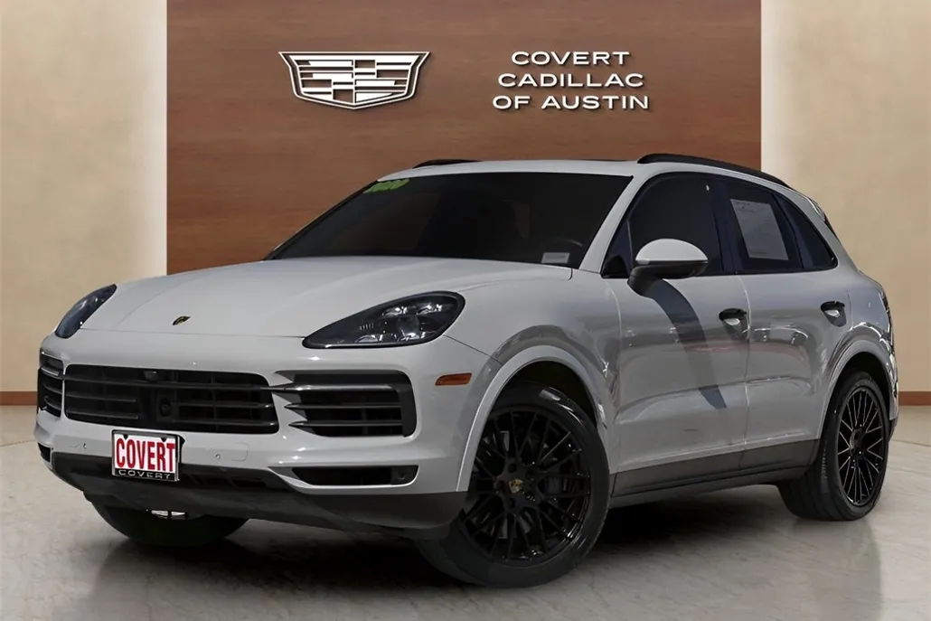 2020 Porsche Cayenne S photo 1