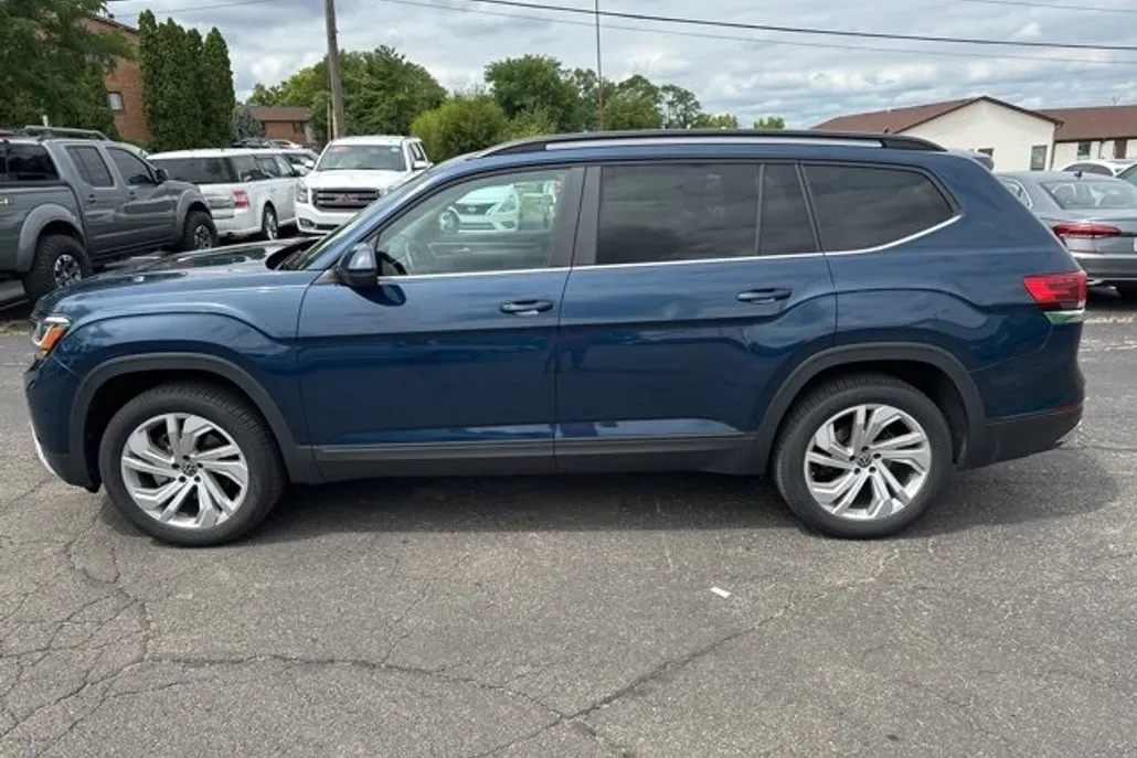 2023 Volkswagen Atlas V6 SE Technology photo 1