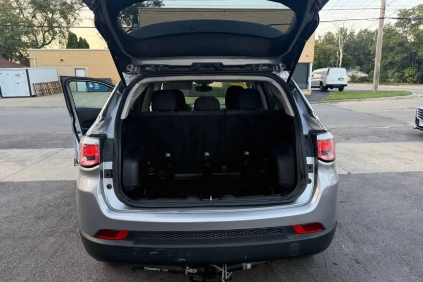 2019 Jeep Compass Sport photo 1