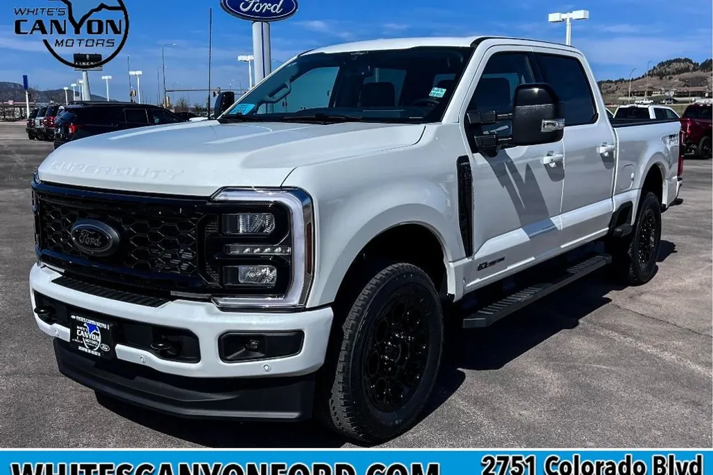 2025 Ford F-250 Lariat photo 1