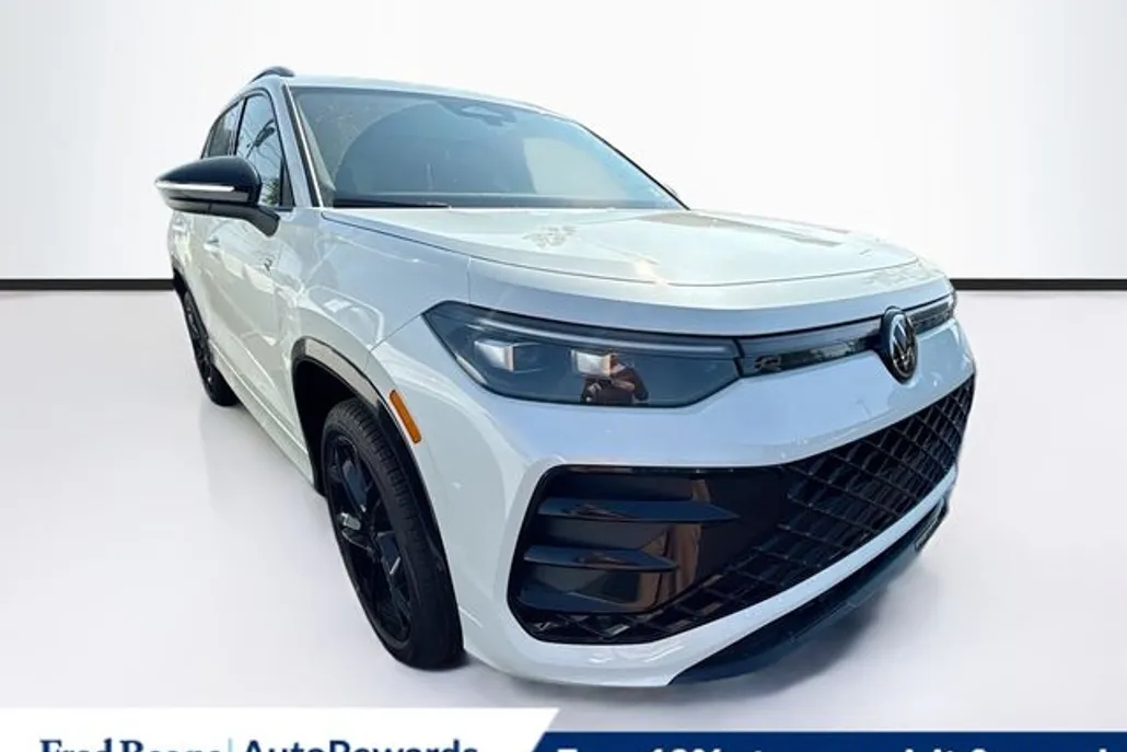2025 Volkswagen Tiguan SE R-Line Black photo 1