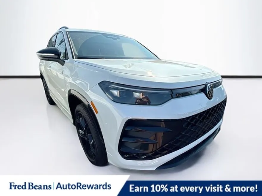 2025 Volkswagen Tiguan SE R-Line Black photo 1