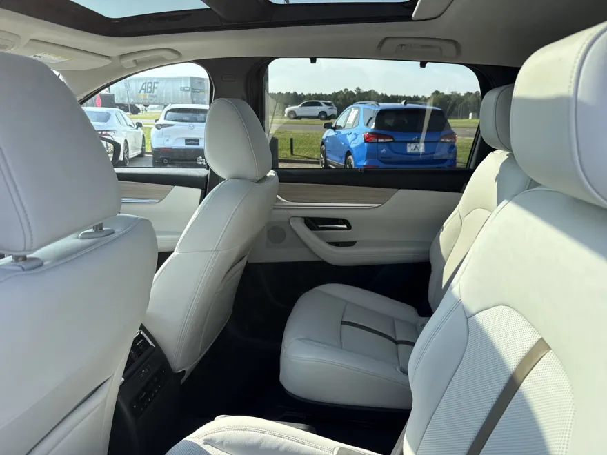 2025 Mazda CX-90 Plug-in Hybrid Premium Plus photo 1