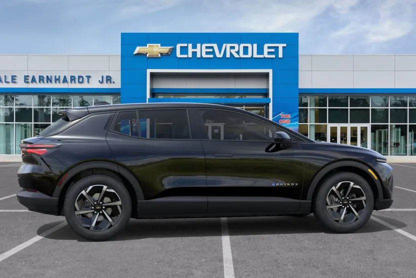 2026 Chevrolet Equinox EV 1LT photo 1