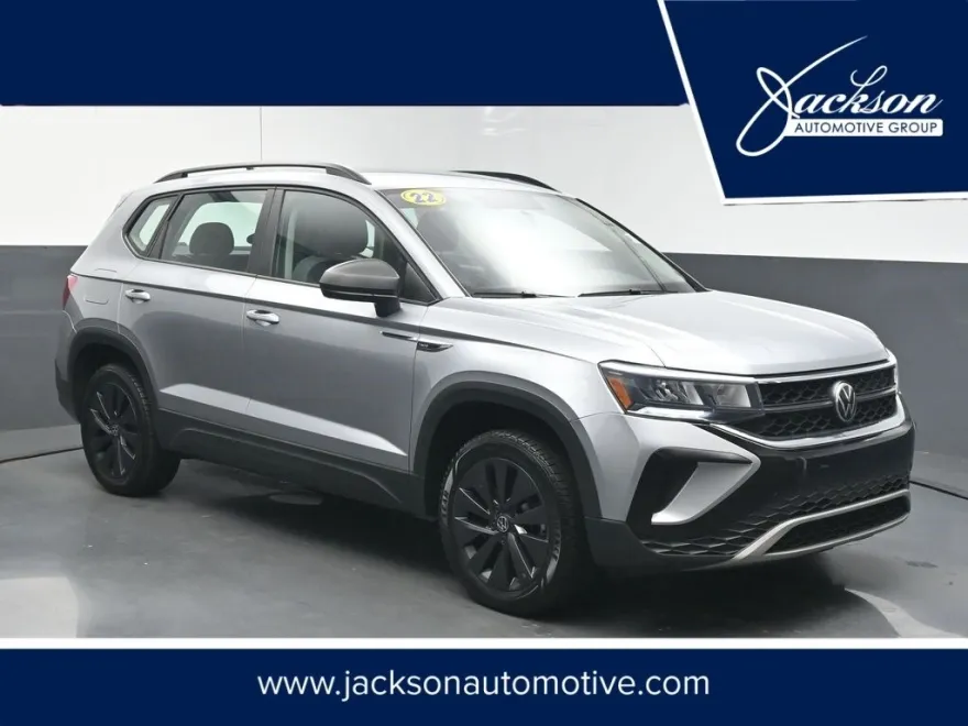 2022 Volkswagen Taos S photo 1