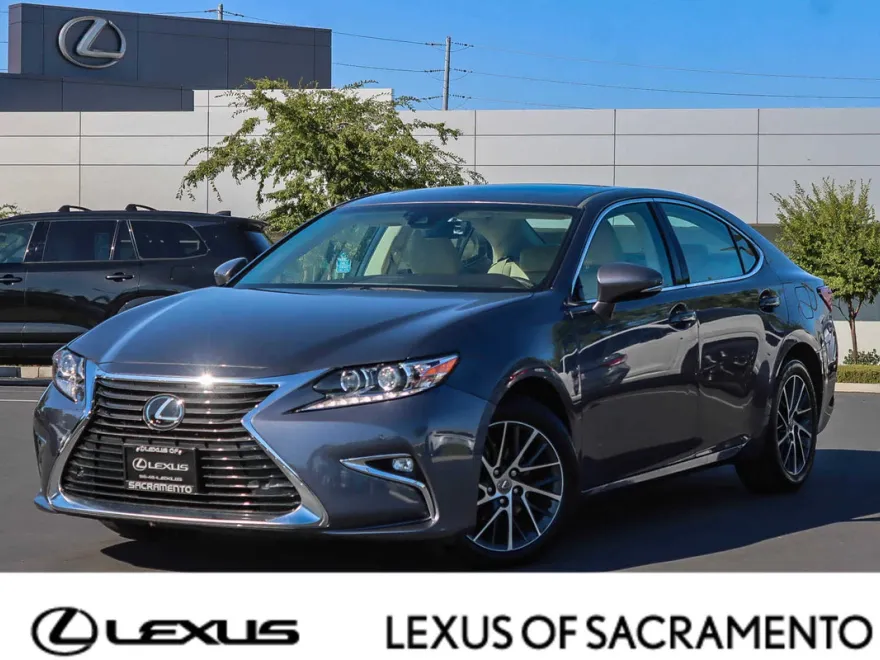 2017 Lexus ES 350 photo 1