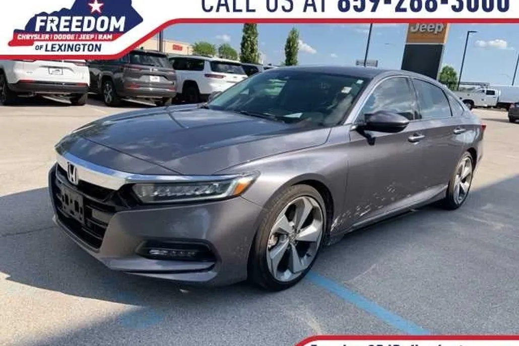 2018 Honda Accord Touring 1.5T photo 1