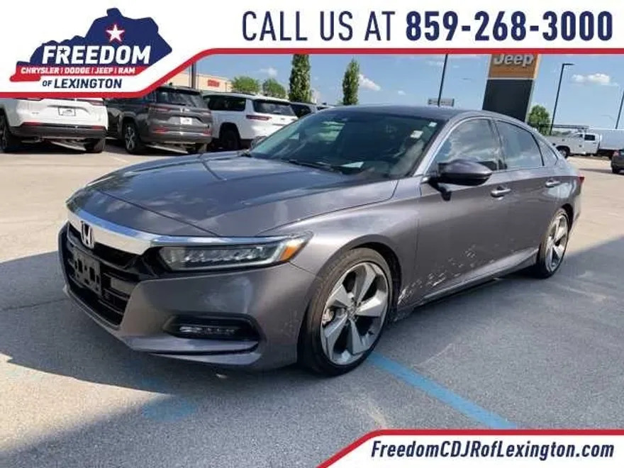 2018 Honda Accord Touring 1.5T photo 1