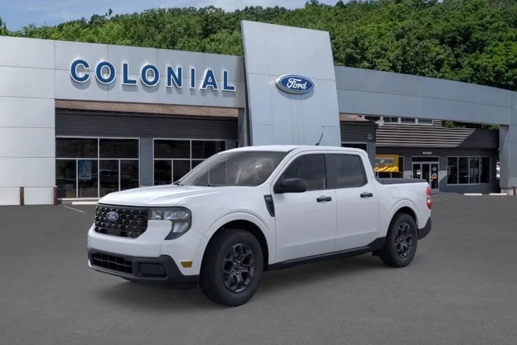 2025 Ford Maverick XLT photo 1