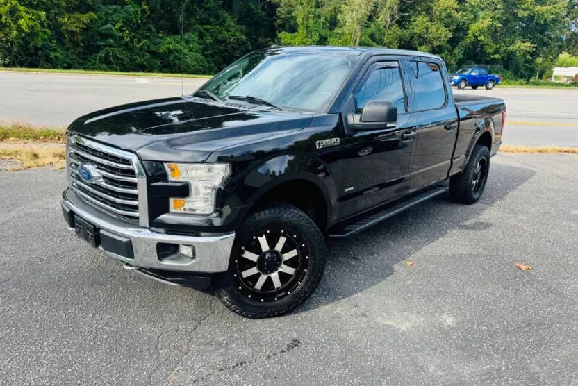 2016 Ford F-150 XLT photo 1