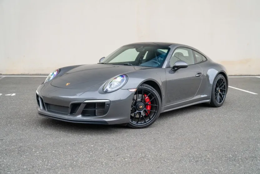 2019 Porsche 911 GTS photo 1